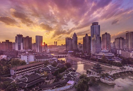 Photographers capture stunning sunset view of Guiyang