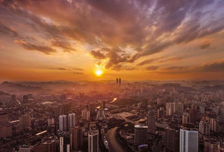 Photographers capture stunning sunset view of Guiyang