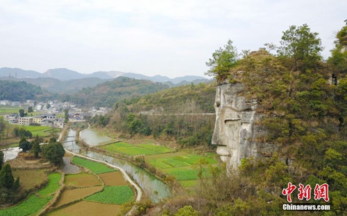 Stone-carved Buddha in Xiashui village