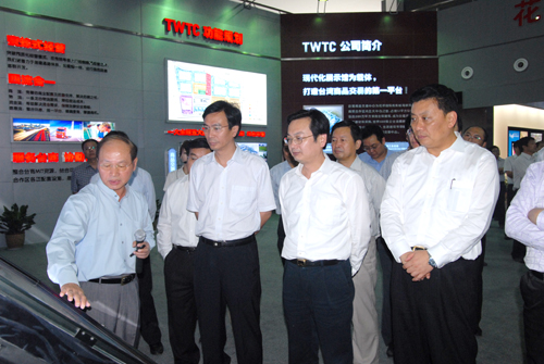 Changshu government tours Huaqiao