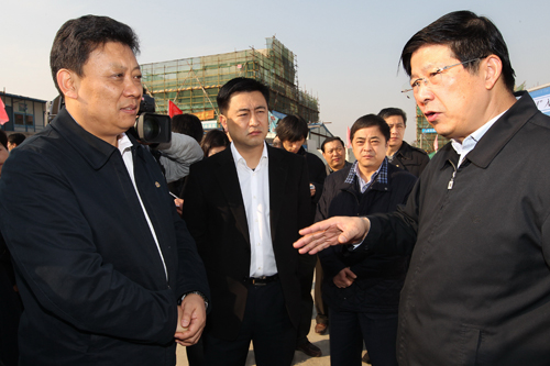 Jiang Hongkun visits Huaqiao