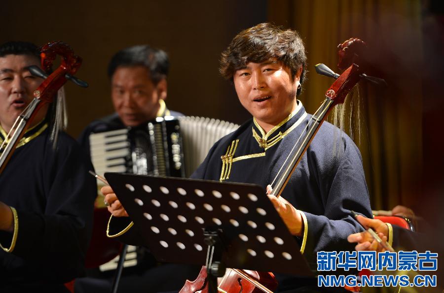 Mongolian ethnic cultural heritages on stage in Palace Museum