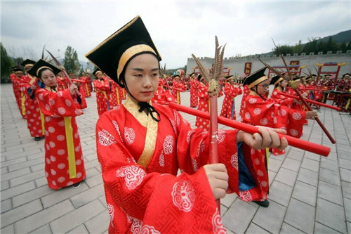 Celebrating Confucius' birthday in his hometown