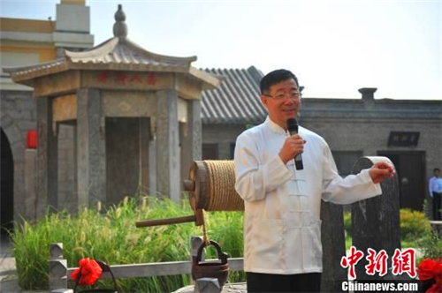 Worldwide photographers experience TCM in Shandong