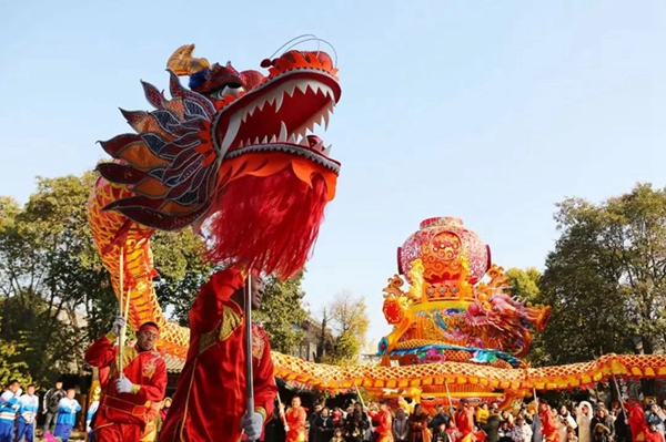 New Year festivities held in Taierzhuang ancient town