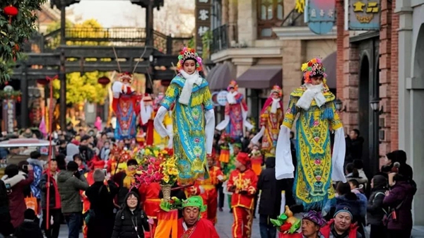 New Year festivities held in Taierzhuang ancient town