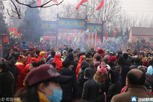 Yantai fishermen hold sacrificial ceremony to the sea