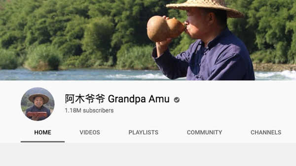 63-year-old Chinese master carpenter turns YouTube influencer