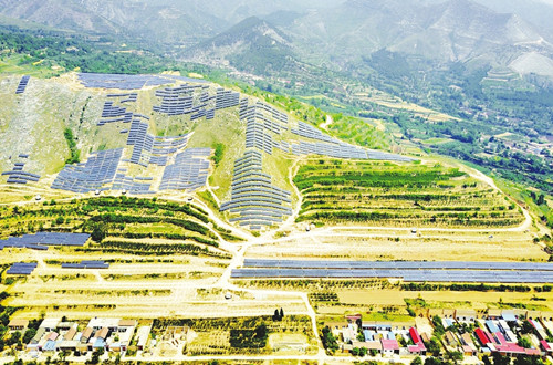 Shanxi's biggest solar project in full action