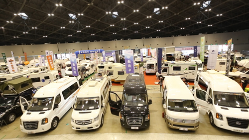 Expo beckons RV camping fans