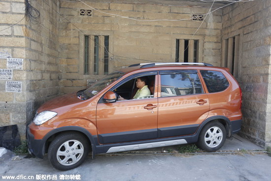 Are women-only parking lots necessary?