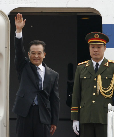 Premier Wen arrives in South Korea