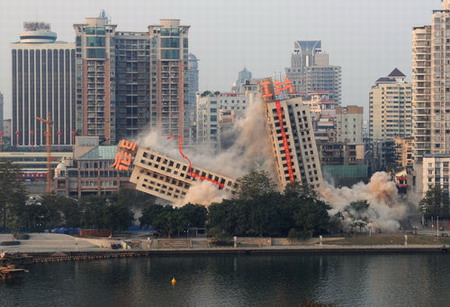 Failed complex demolition in Guangxi