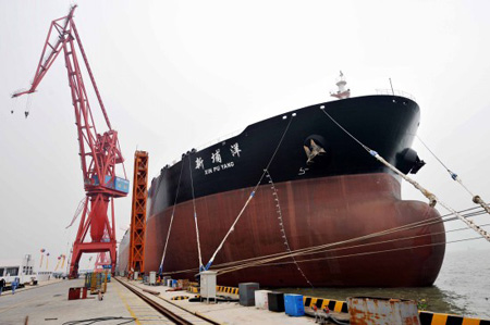 China's largest oil tanker delivered in Guangzhou