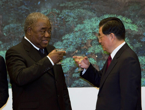 Presidents of China, Zambia pledge to elevate relationship