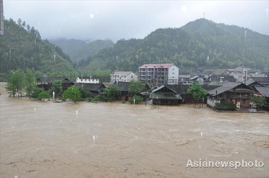 Hunan hit hard by floodwaters