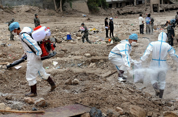 Decontamination work continues in Zhouqu