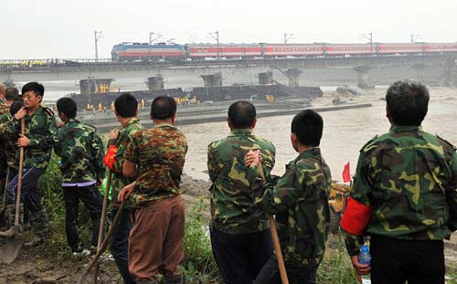 Traffic resumed after railway bridge collapse