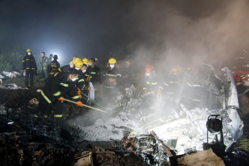 Plane crash in NE China kills 42