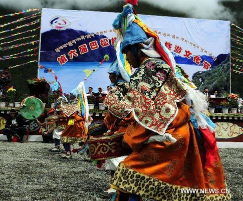 Cultural festival opens in Tibet