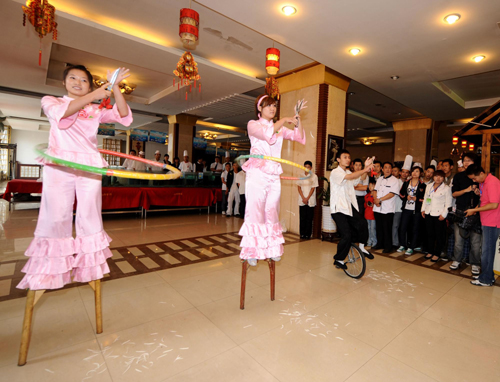 Noodle makers show their skill in Shanxi