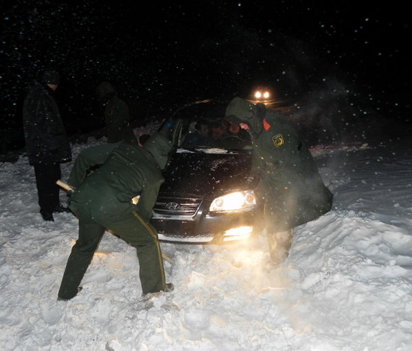 Snowfall sweeps many parts of China