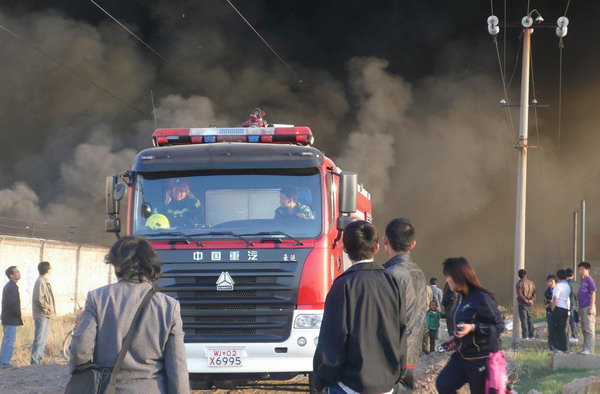 1 killed in warehouse fire in N China