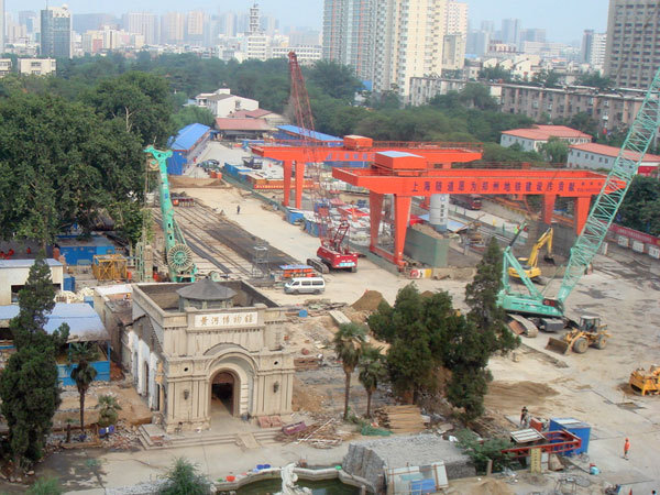 Old museum moved for subway construction