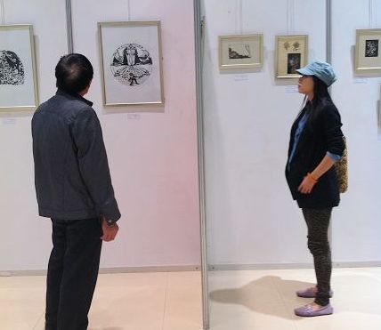 Austrian paper cutting exhibit tours E China