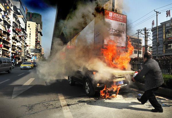 SUV catches fire in C China