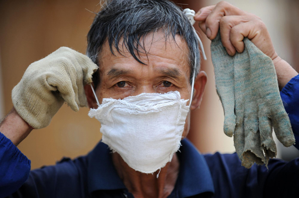 62-year-old cleaning street for 14 years