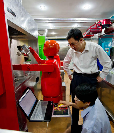 Robot restaurant in Harbin