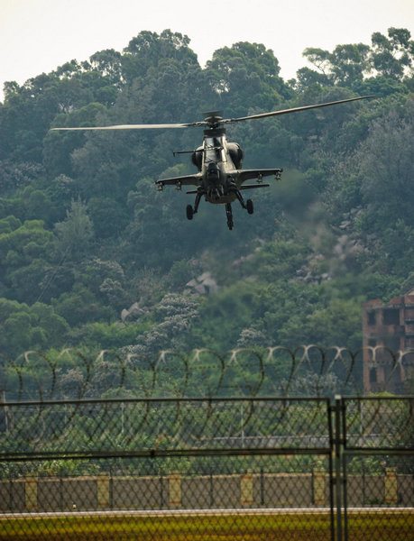 China unveils WZ-10 attack helicopter