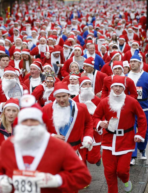 Christmas atmosphere heats up across world