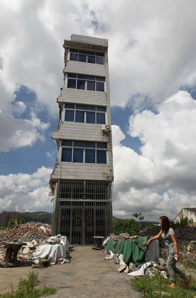 Building stands alone in East China