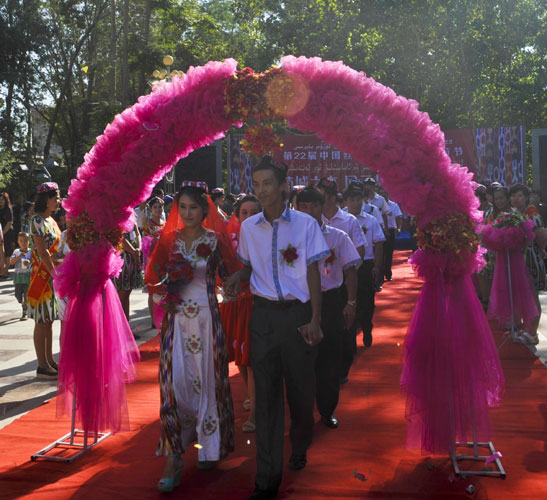 Group wedding ceremony held in NW China