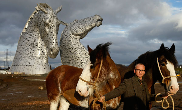 Work completed on equine sculpture in Scotland