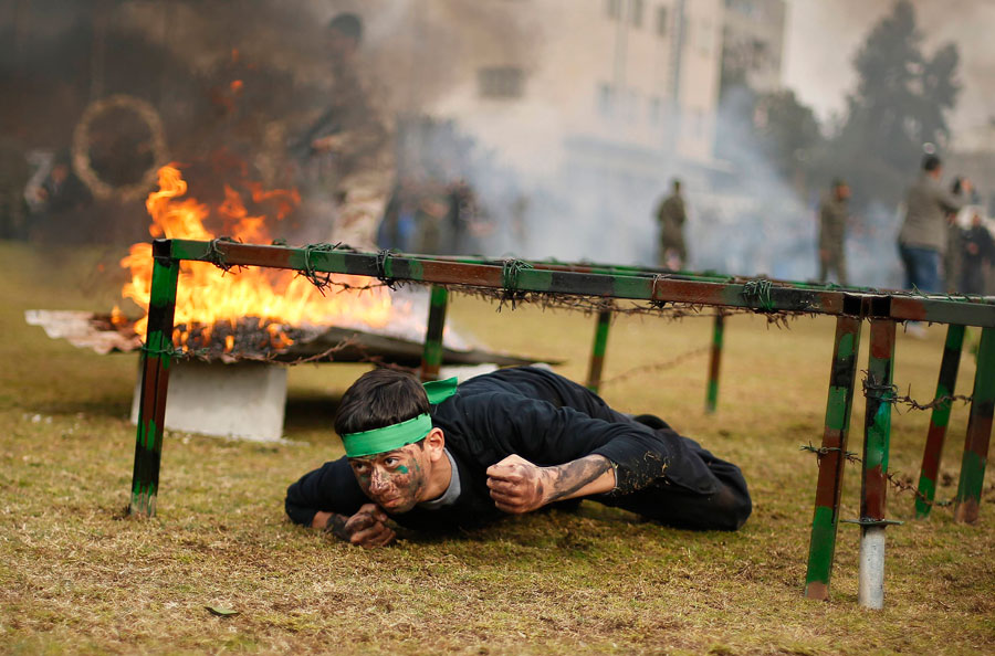 Palestinian students attend graduation ceremony