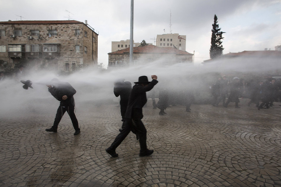 Protest against funds cut in Jerusalem