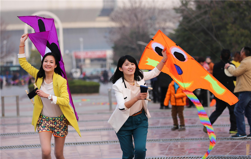 Central, East China embrace spring