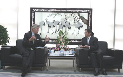 McKinsey Global President visits ChemChina