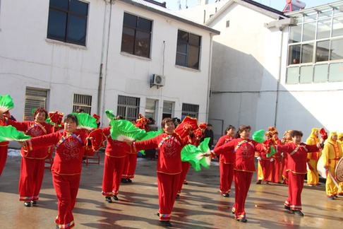 Spring Festival atmosphere spreads in Guzhu village