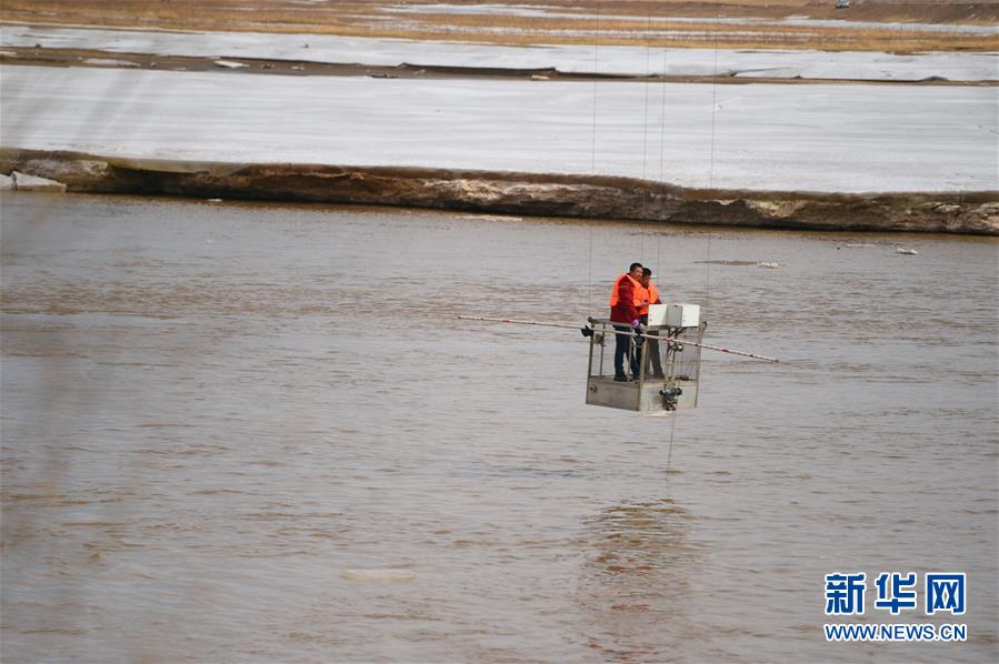 Yellow River breaks up in Inner Mongolia area