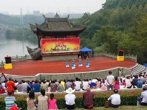 Chongqing Garden Expo Park sees thousands of visitors