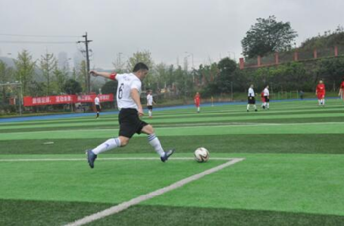 Grassroots football competition kicks off in Liangjiang New Area