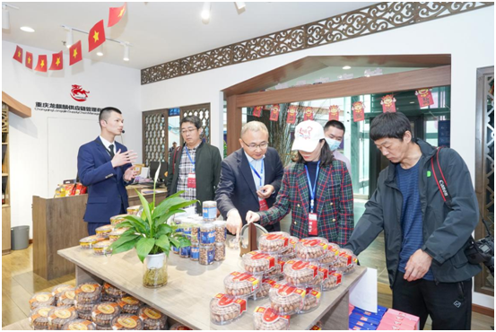 Overseas media outlets witness Liangjiang's innovation, free trade