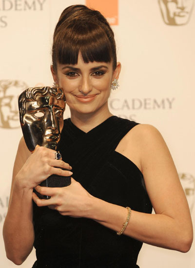 Penelope Cruz arrives for the 2009 BAFTA awards ceremony in London