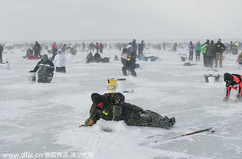 World's biggest ice fishing contest in Minnesota