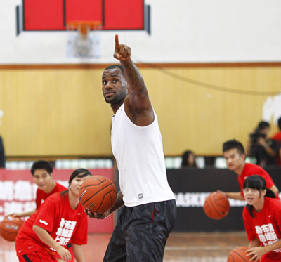 Here comes the 'King': LeBron in China