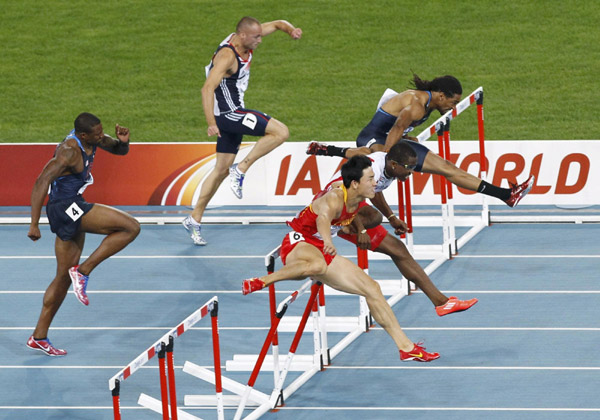 Robles stripped of 110m hurdles gold